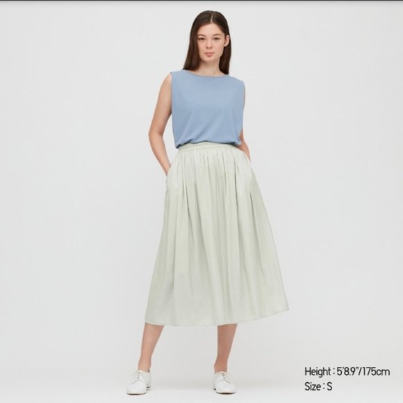 Black Drape Gather Long Skirt w/ Pockets | Uniqlo - Picture 2 of 2
